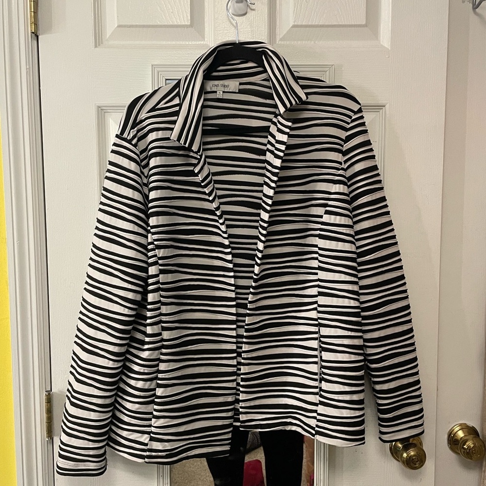 Jones Studio Black and White Striped Blazer
